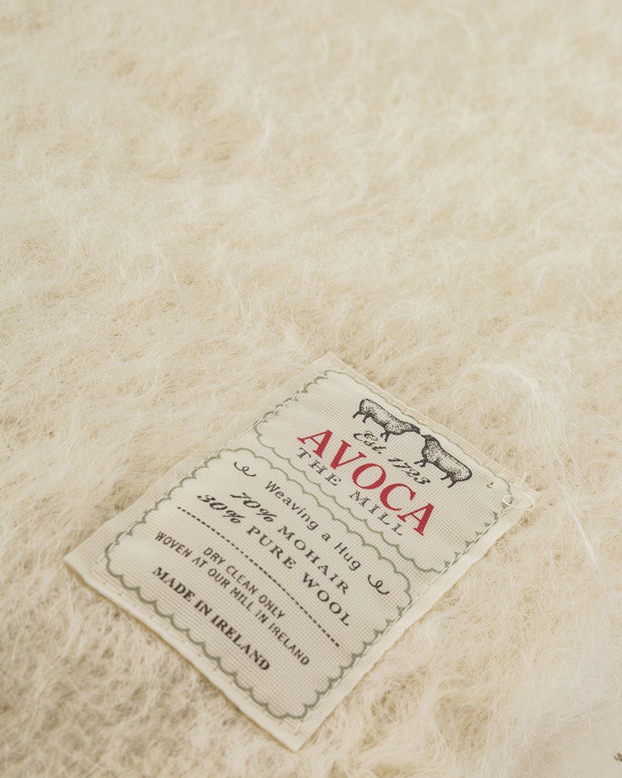 Avoca m11 Cream Mohair Throw - Royalties