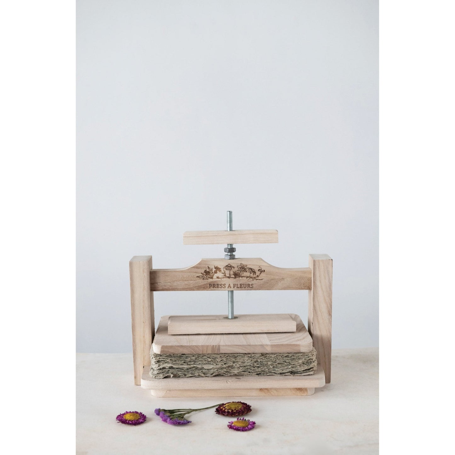 Wood and Metal Flower Press "Press a Fleurs" - Royalties