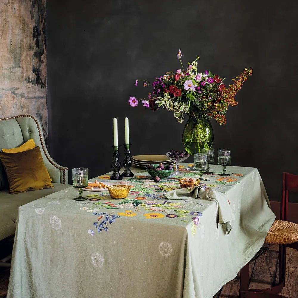 Bouquet Du Soleil Sauge Tablecloth - Royalties